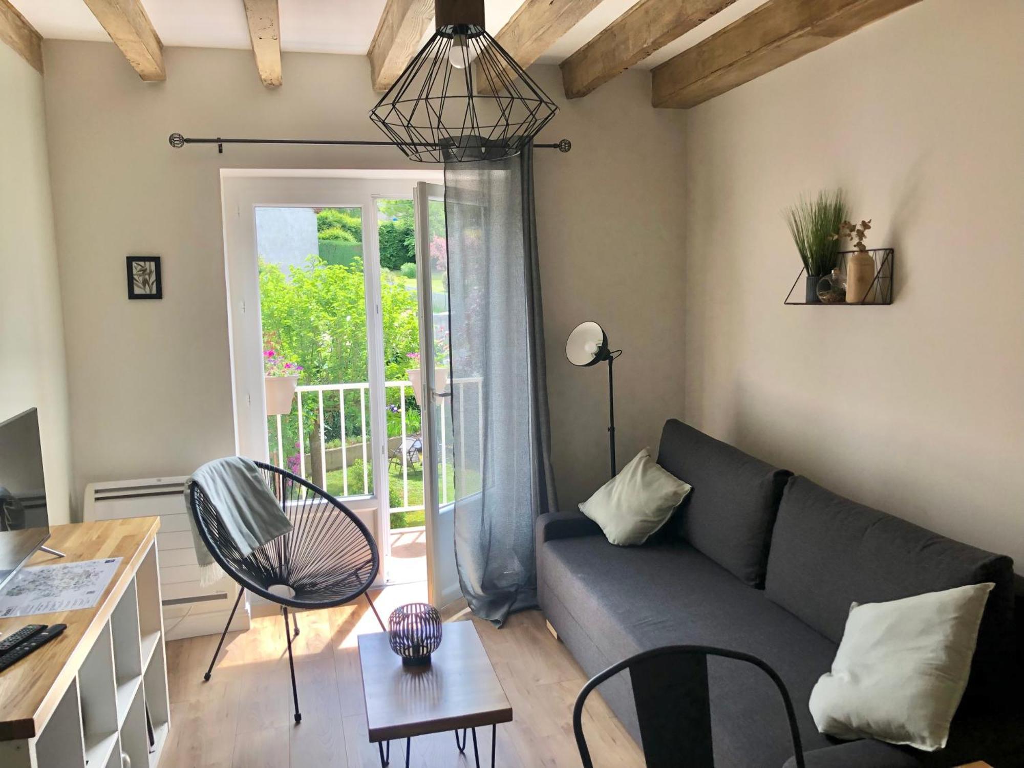 Veroliv : Superbe Appartement Renove Proche Du Centre-Ville Le Creusot Esterno foto